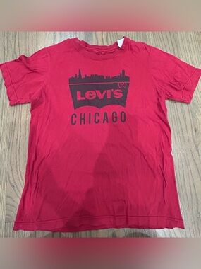 Levi’s Boys Chicago Shirt Size M Red Graphic Tee Casual Top